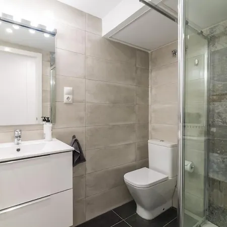 Roca Chica A Adc * Torremolinos