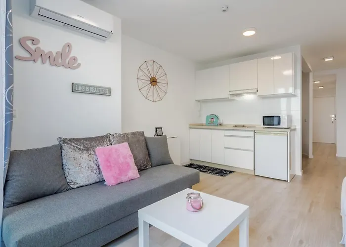 Roca Chica A Adc Apartment Torremolinos